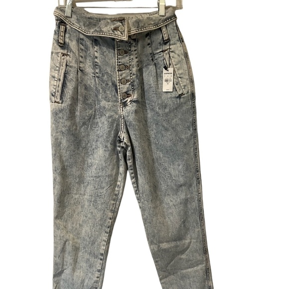Express Tapered Ankle Super High Rise Jeans Light Wash, Size 6 28" Waist. - Picture 2 of 11